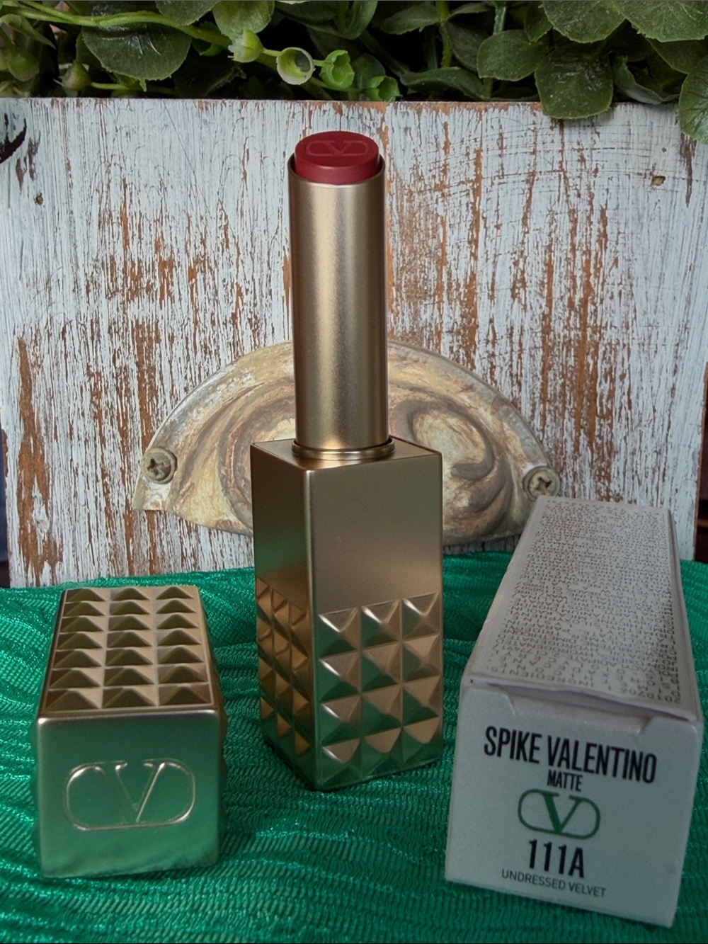 Valentino Spike Valentino Matte Lipstick 111A Undressed Velvet - Deep Red